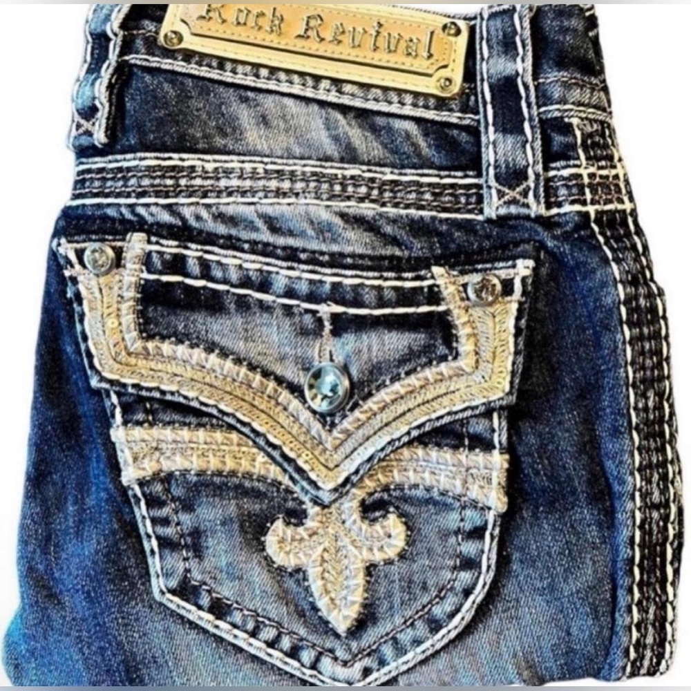 Rock Revival Blue Denim Capris with Cream Embroidered Pockets Size 24 NWOT